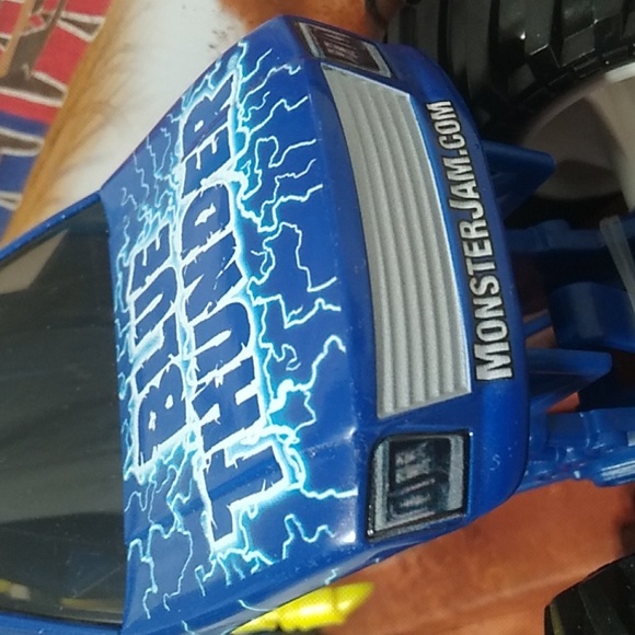NWT Blue Thunder Monster Jam Truck Scale 1/24 - Picture 6 of 7